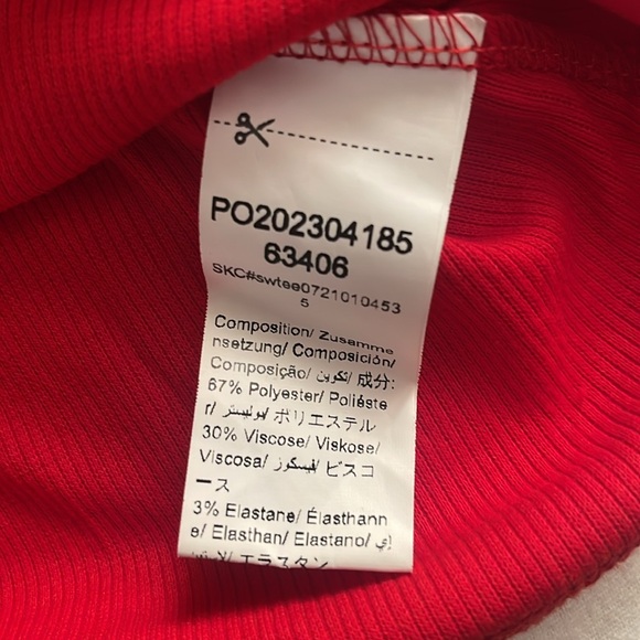 Red square neck Top - Picture 4 of 4